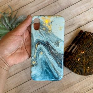 🌿3/$20 iPhone XR • blue marbled gold speckled